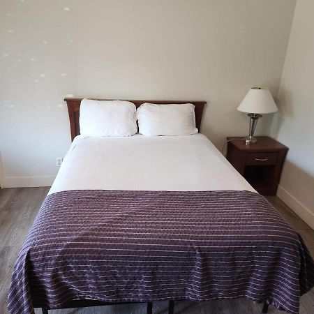 סארי Grantview Inn מראה חיצוני תמונה